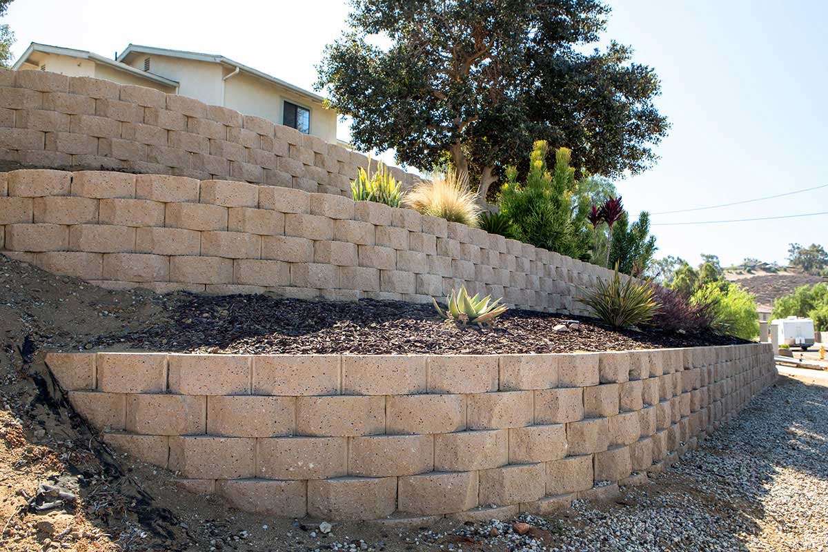 Legacy Stone® Wall Landscape Retaining Wall Block Montano Sand And Gravel And Septic Tanks 5799